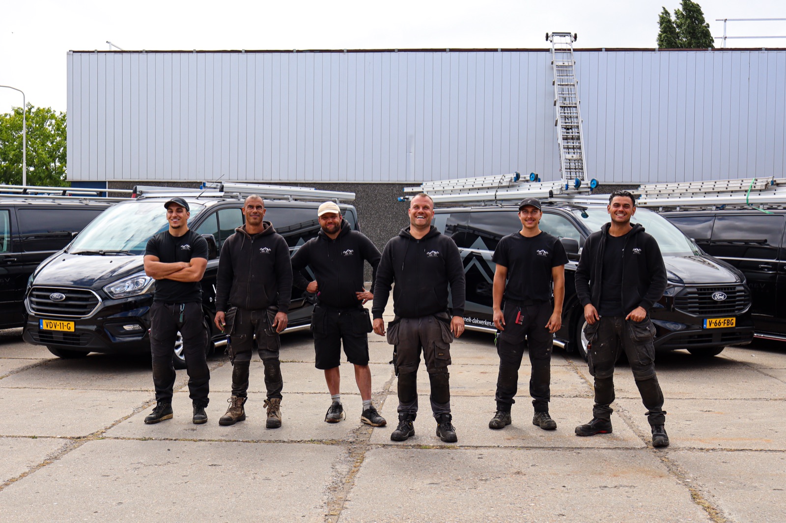 Van Elk team bij de bedrijfswagens